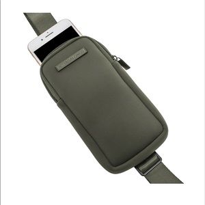 MYTAGALONGS Hunter phone sling crossbody